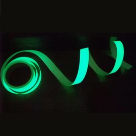 Porcellana Incandescenza Photoluminescent del nastro del film nello scuro per il contrassegno dell'uscita di sicurezza fornitore